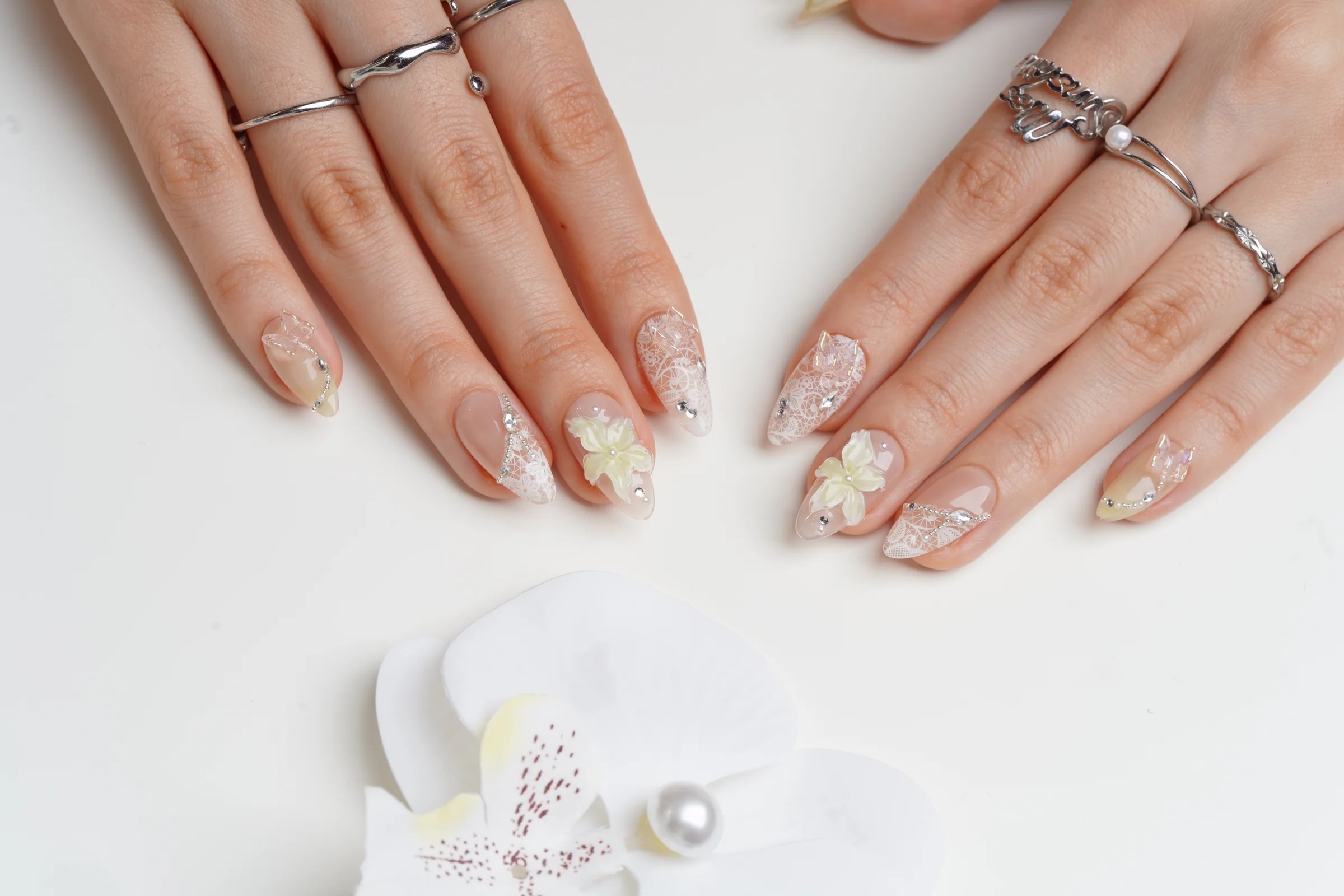 Gel & Salon Nails